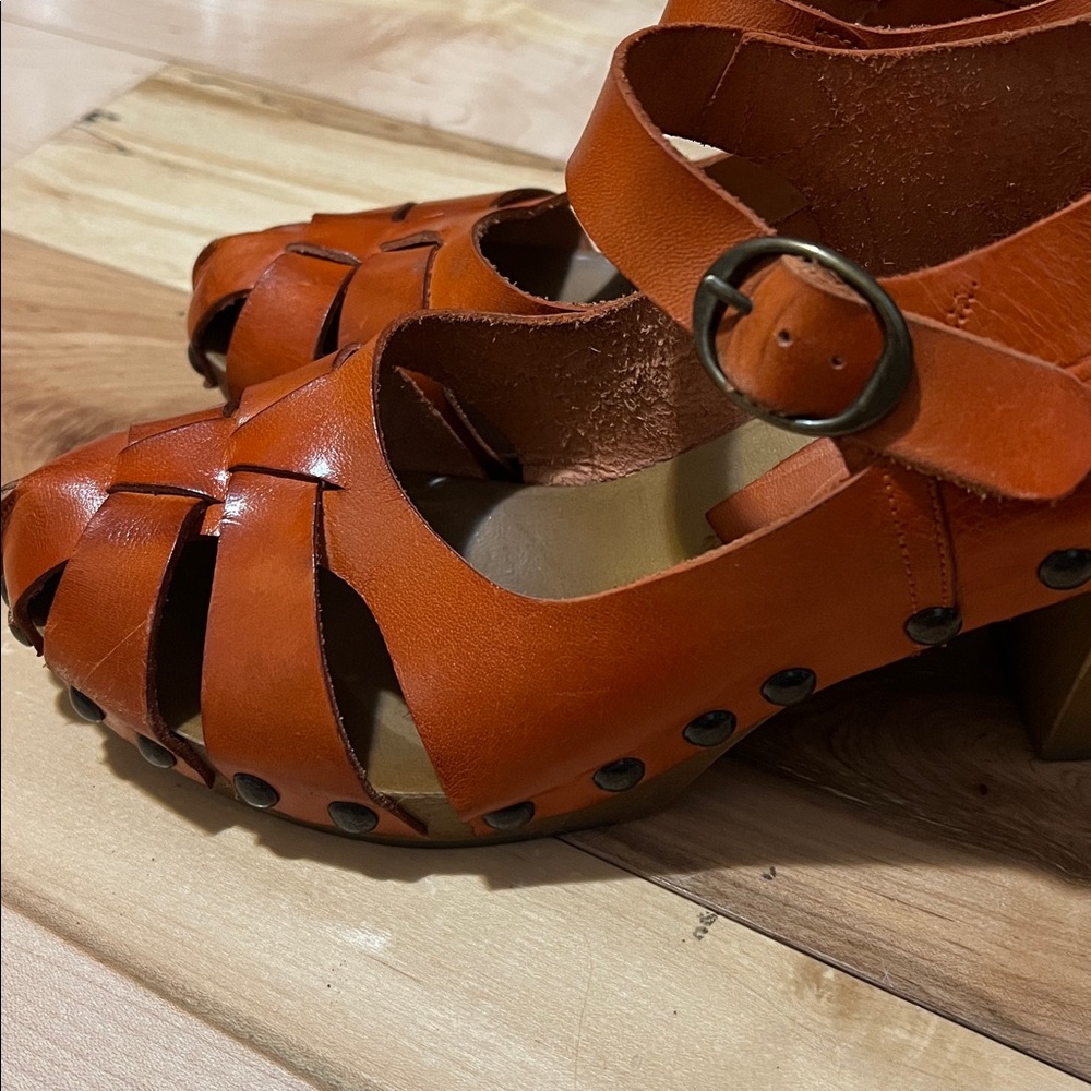 Women's Cognac Colour Leather Sandals - Picture 7 of 17